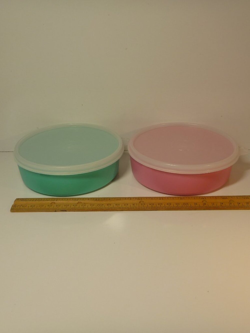 NOS Vintage Tupperware Wonder Bowls (Microwave Reheatable) Set of 2